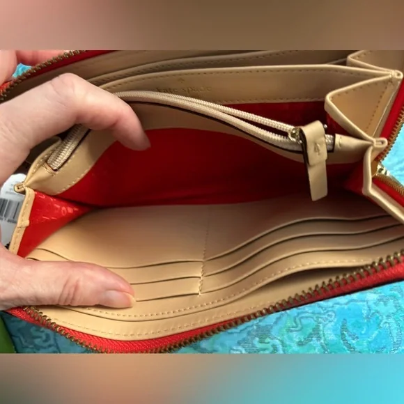 Kate Spade Grey Street Geranium Wallet - Picture 4 of 10